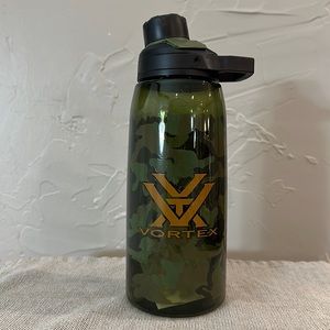VORTEX® CAMO CAMELBAK CHUTE MAG 32OZ. WATER BOTTLE